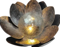 Solcellslampa blomma